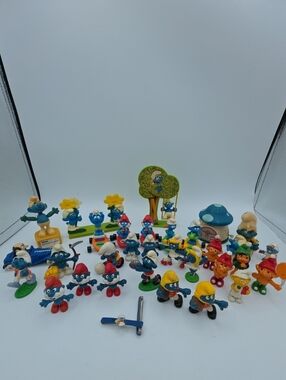 Vintage Smurf Figurines & Wind Up Toys 60s-80’s 33 Pieces
